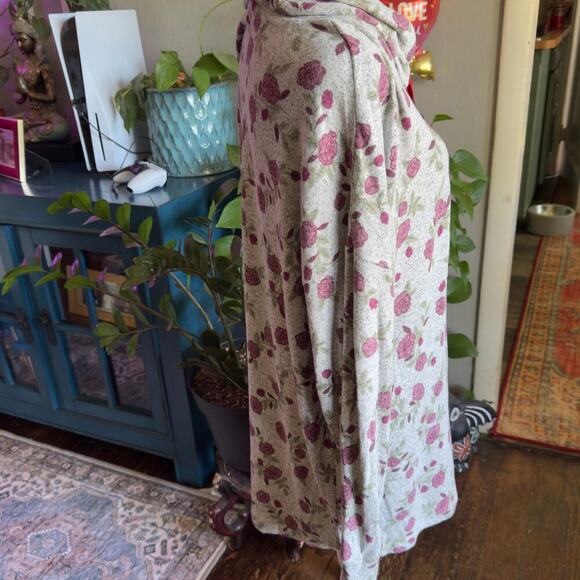 Dip Gray Floral Cowl Neck Sweater, Tunic NWT Size XL Super Soft - Picture 9 of 9